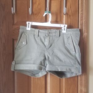 Torrid khaki green shorts